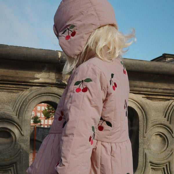 Juno Cherry Embroidered Quilted Hat (Twilight Mauve)