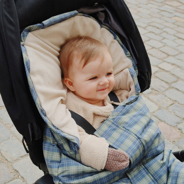 Fruity Merino Wool Knitted Mittens (Bunny Brown Melange)