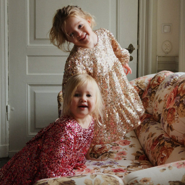 Lila Long Sleeved Sequinned Party Dress (Gold Glitter)