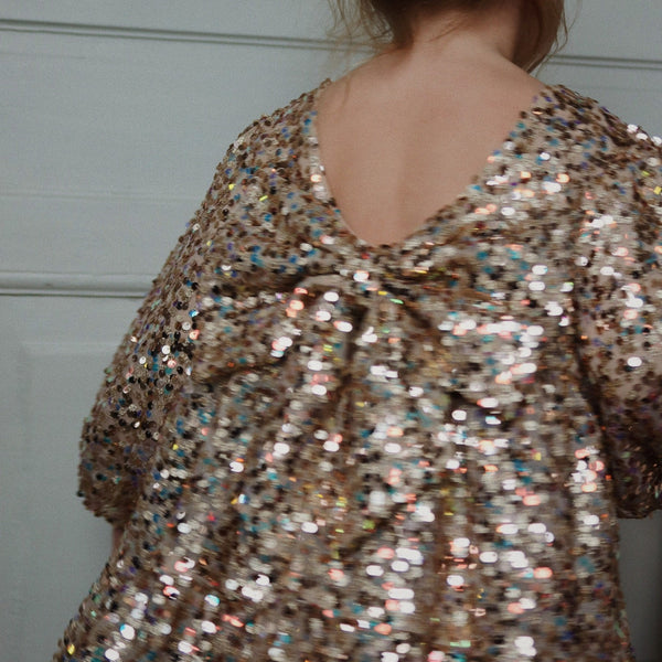 Lila Long Sleeved Sequinned Party Dress (Gold Glitter)