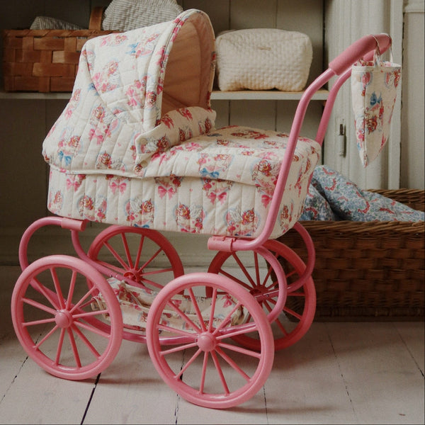 Minnie Twinkle Vintage Traditional Dolls Pram (Twinkle Sprinkle)