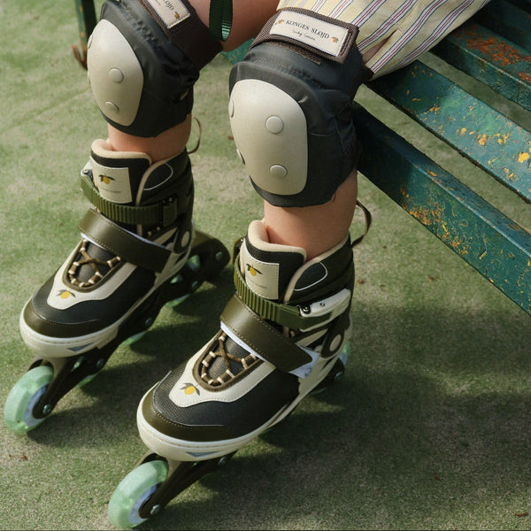 Lemon Print Light Up Adjustable Roller-skates (Kalamata)