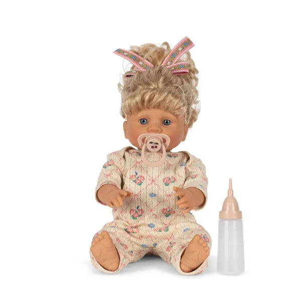 Pam the Doll, Bottle + Dummy Set