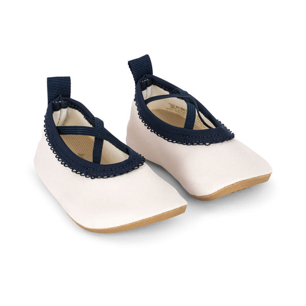 Vilja Cross Front Swim Shoes (Dew)