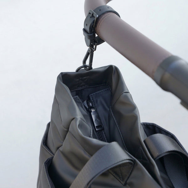 T+M Pocket Changing Bag Tote (Matte Black)