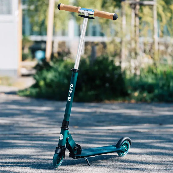 Micro ECO Sprite Foldable Scooter with LED Wheels (Green)