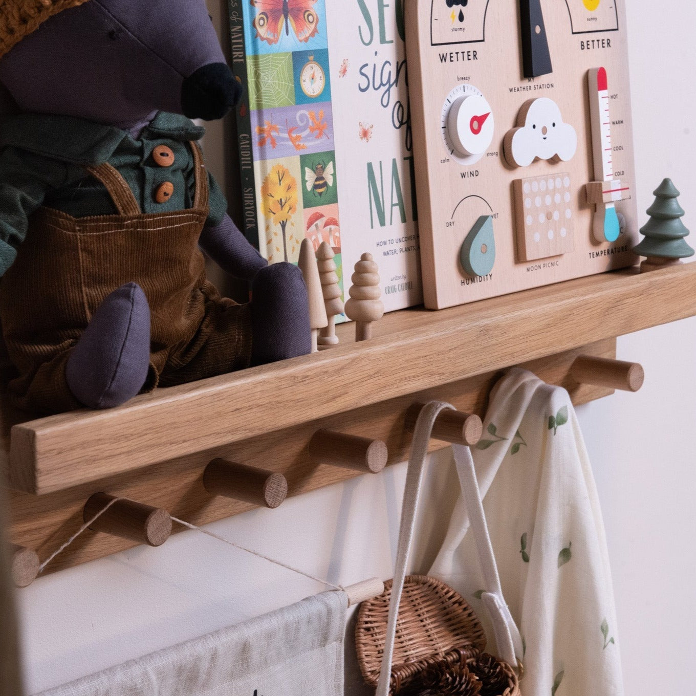 Signature Wall Mounted Shelf With Pegs (Solid Oak) - Nestie