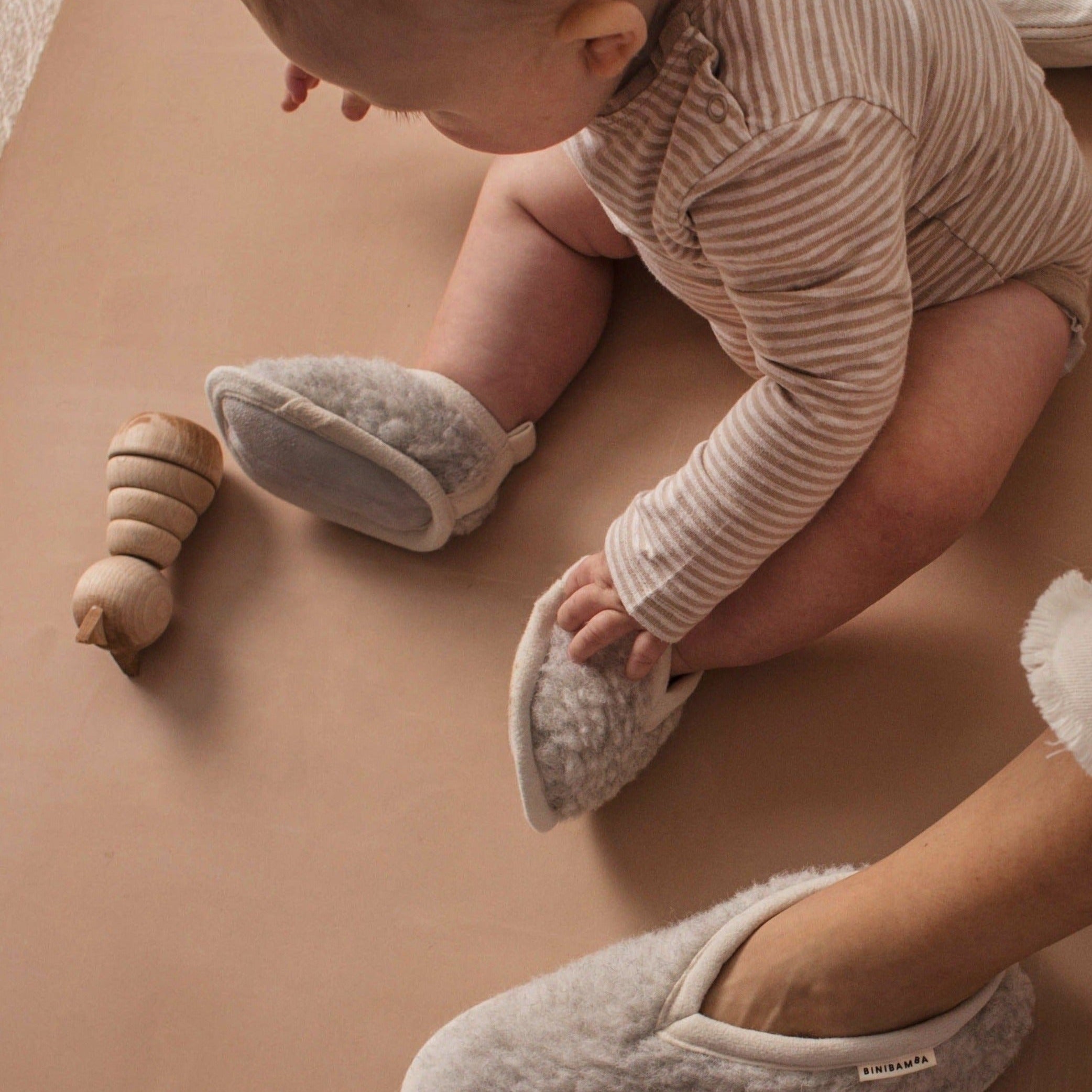 Bini Merino Wool Baby Booties (Cloud)