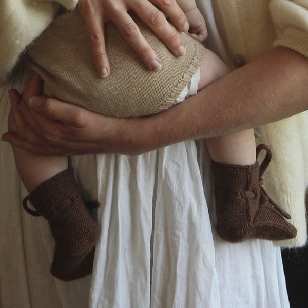 Merino Wool Baby Booties (Dark Brown)