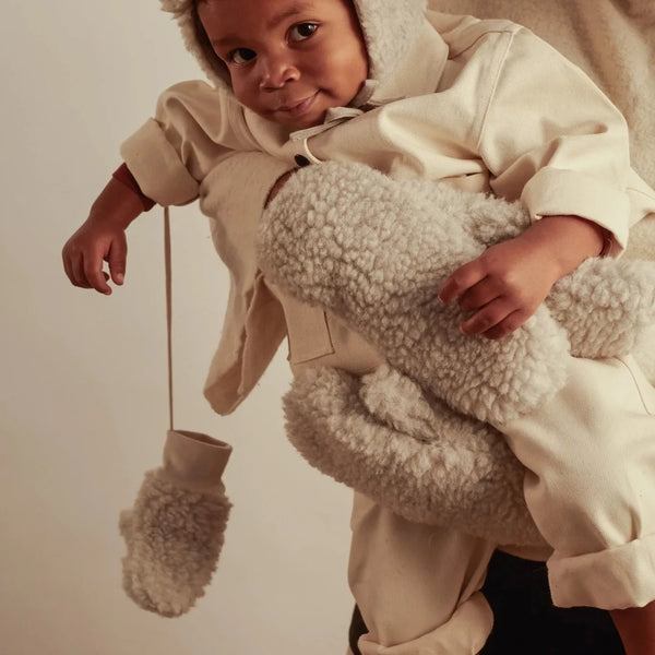 Bini Merino Wool Baby Mittens on a String (Cloud)