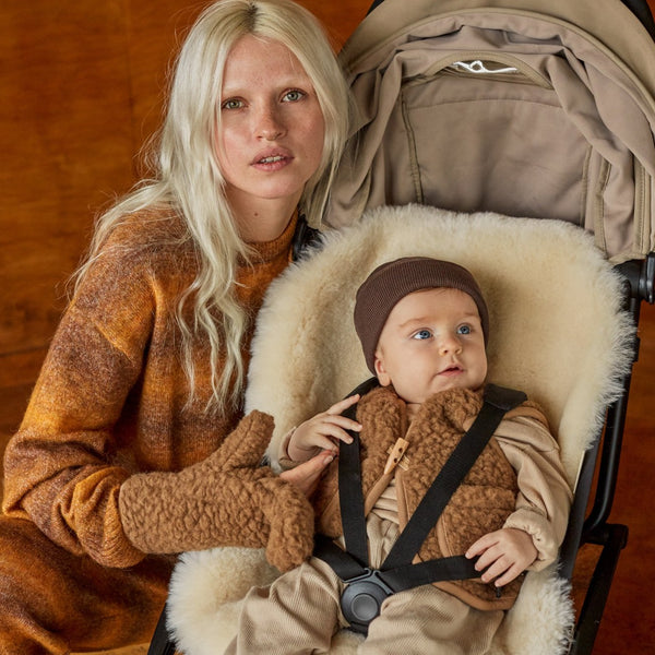 Sheepskin Snuggler (Milk)