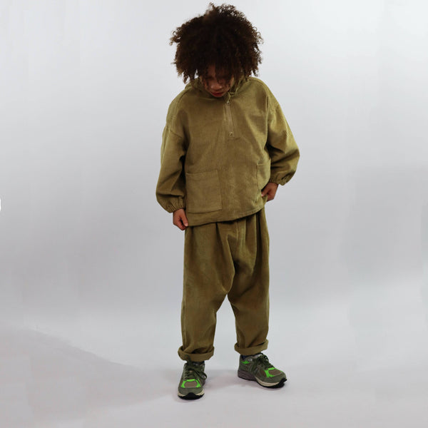 Smaller Explorer Active Cord Chino (Khaki)