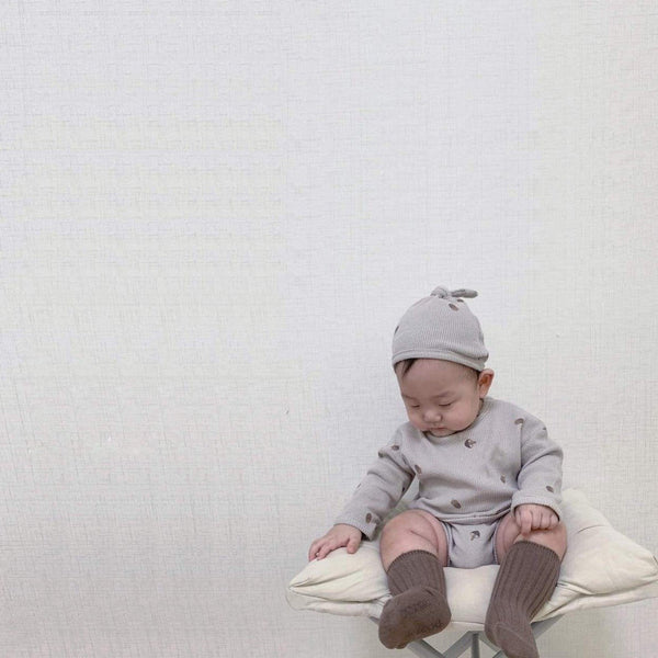Allie Acorn Fine Waffle Cotton Hat, Top and Bloomers Set (Oat)