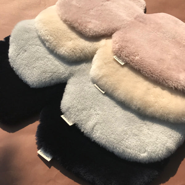 Sheepskin Snuggler (Milk)