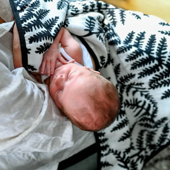 Etta Loves Plant Print Sensory Muslin Blanket