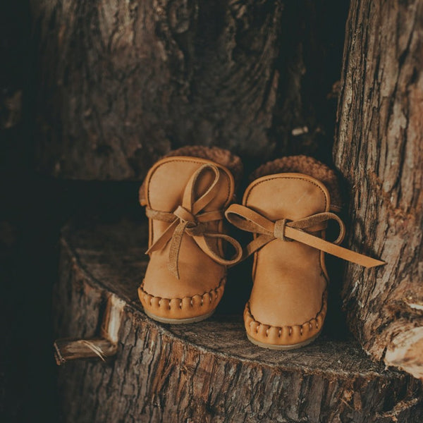 Jaya Leather Baby Booties with Faux Fur Lining (Caramel)